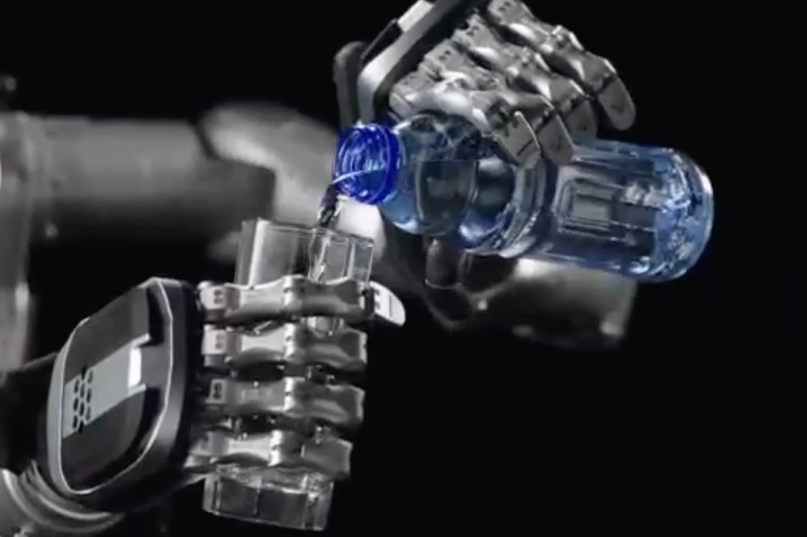 系列解读 | DB电竞灵巧手家族亮相：高自由度的创新突破